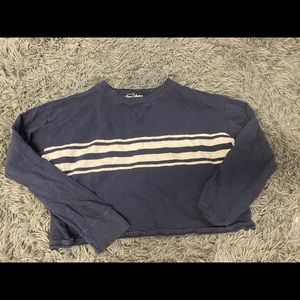 navy blue cropped hollister long sleeved shirt